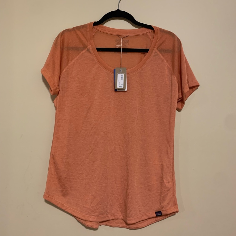 Patagonia Women’s Cap Cool Trail Shirt- Size L- Mellow melon color